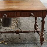 Bureau plat ancien en bois à deux tiroirs