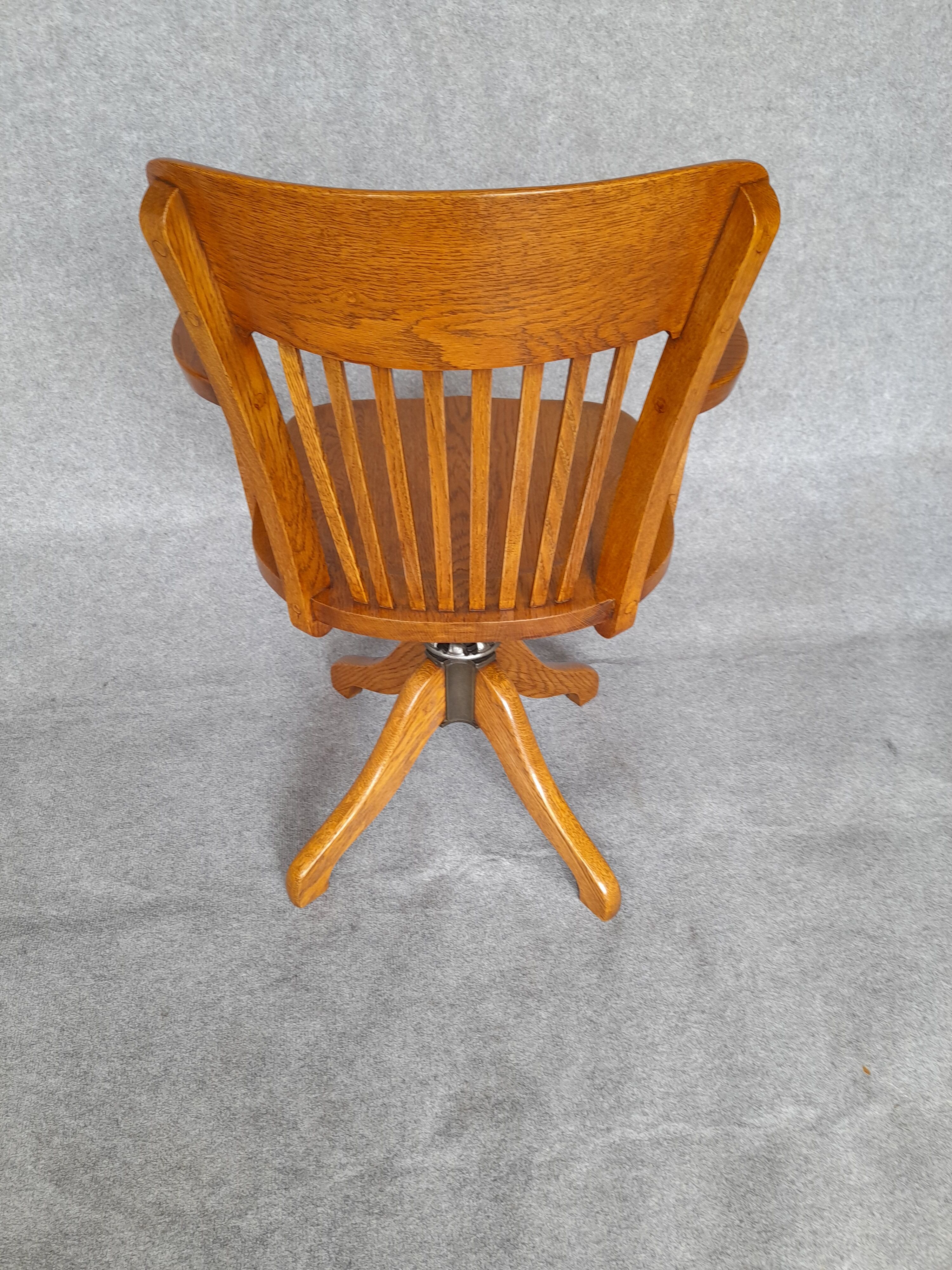 1940 american rotating desk chair