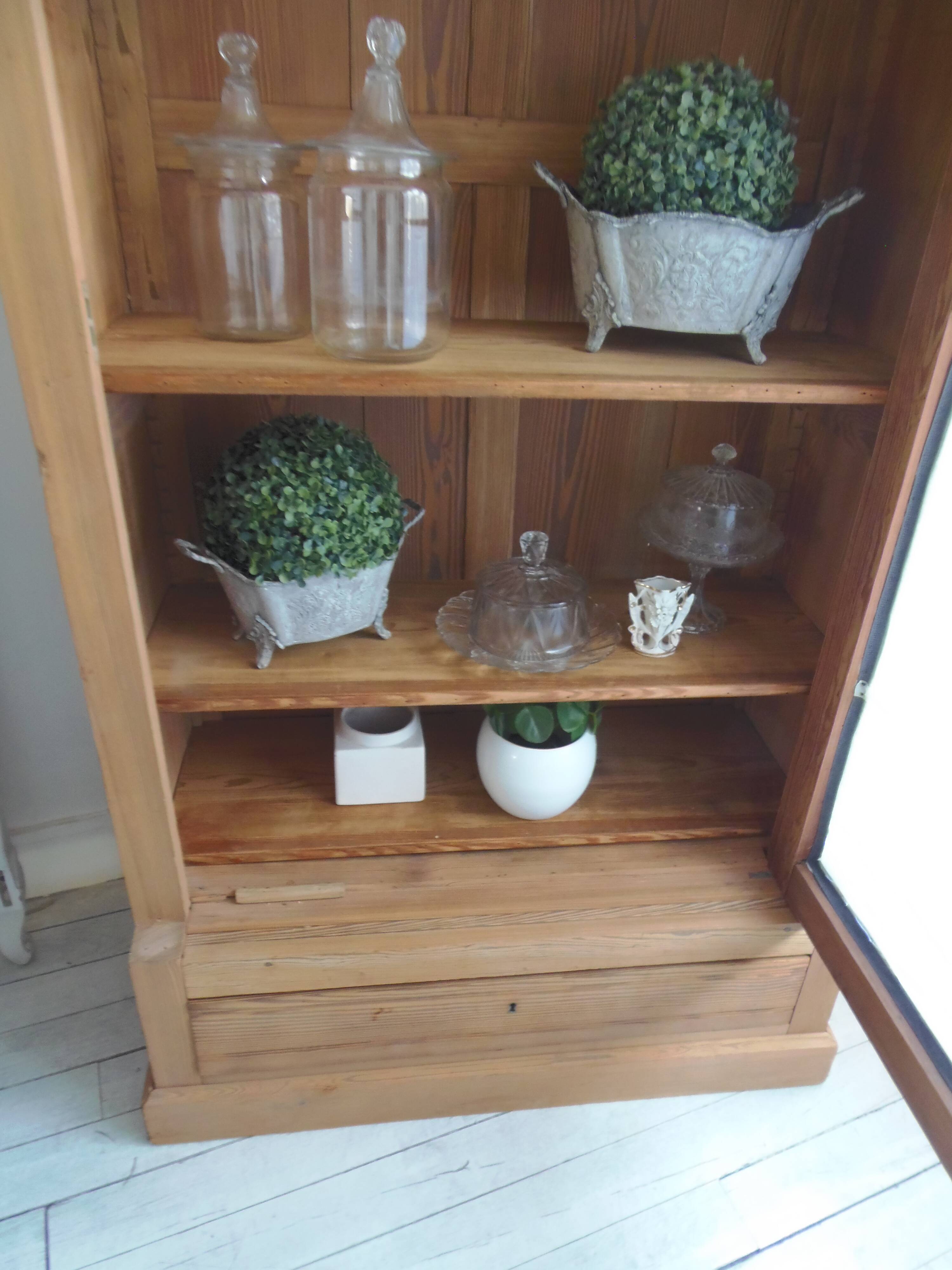 Linen cupboard, wardrobe, sideboard from 1905 in pitch pine.