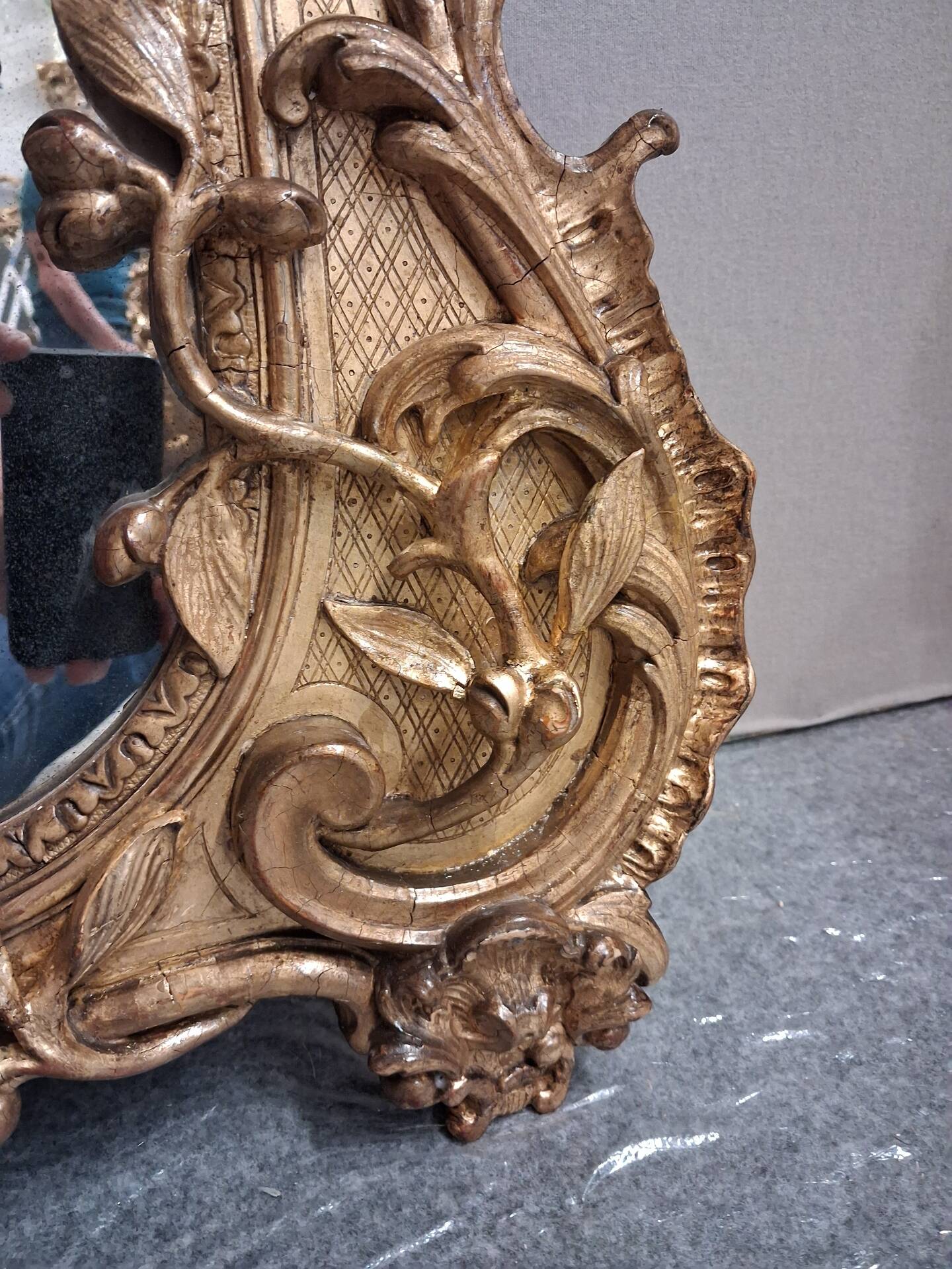 19th-century mirror 132 x 90