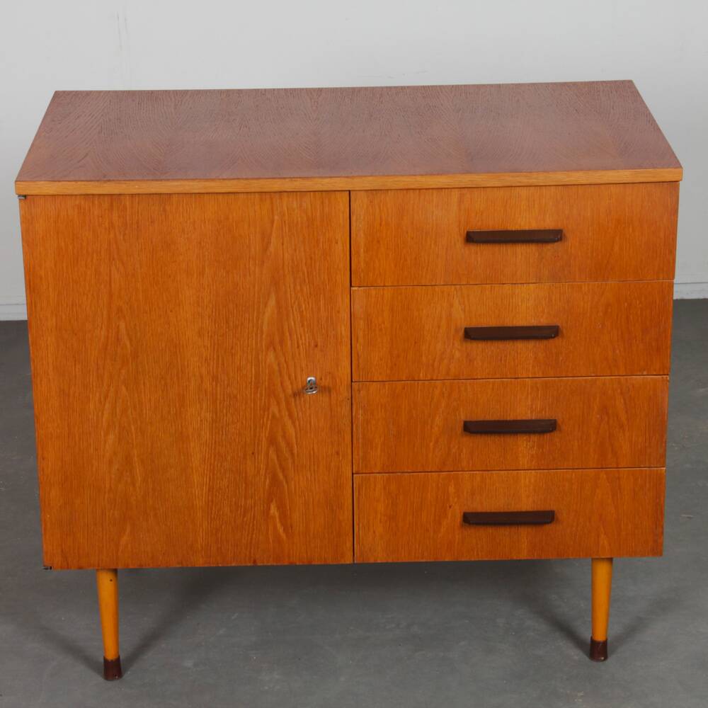 Commode vintage en bois éditée par UP Zavody, 1960