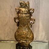 Covered vase in hard stone carved China