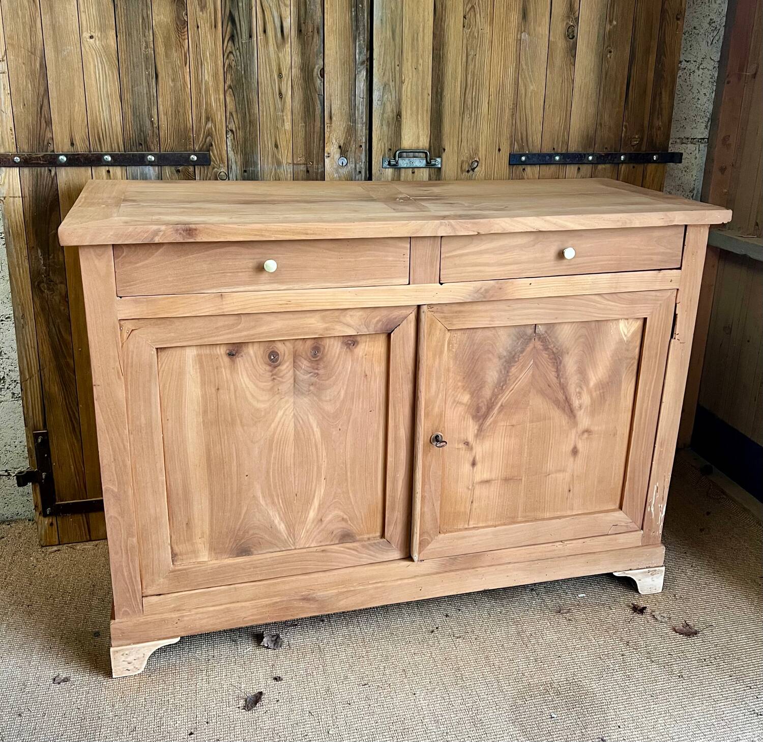 Buffet en bois massif