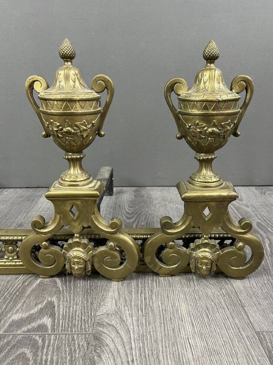 Chenets en bronze style Louis XVI, XIXème siècle