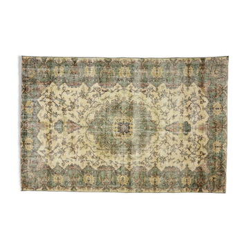 Anatolian handmade vintage rug 250 cm x 167 cm