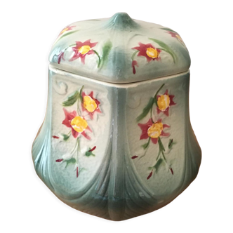Sugar bowl in slip stamped Saint Clément and numbered 6461. Hand painted.