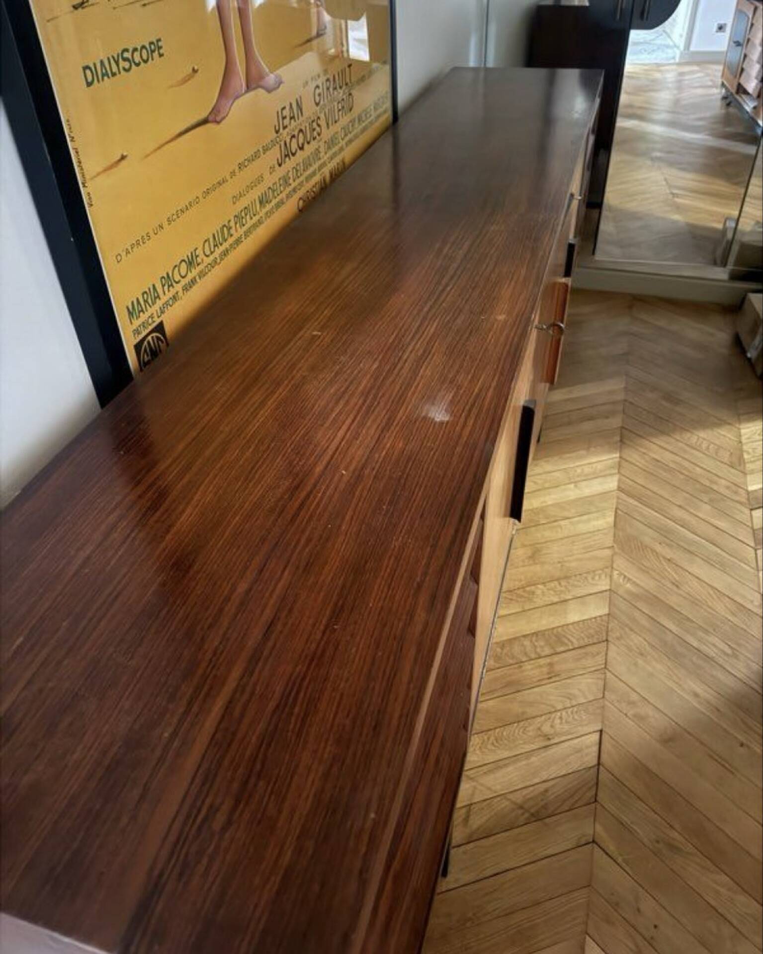 Grande enfilade en placage de palissandre et frêne