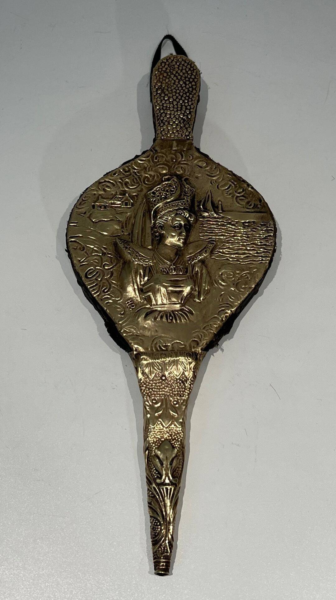 Louis XVI Style Chimney Bellows in Repoussé Brass with Female Effigy