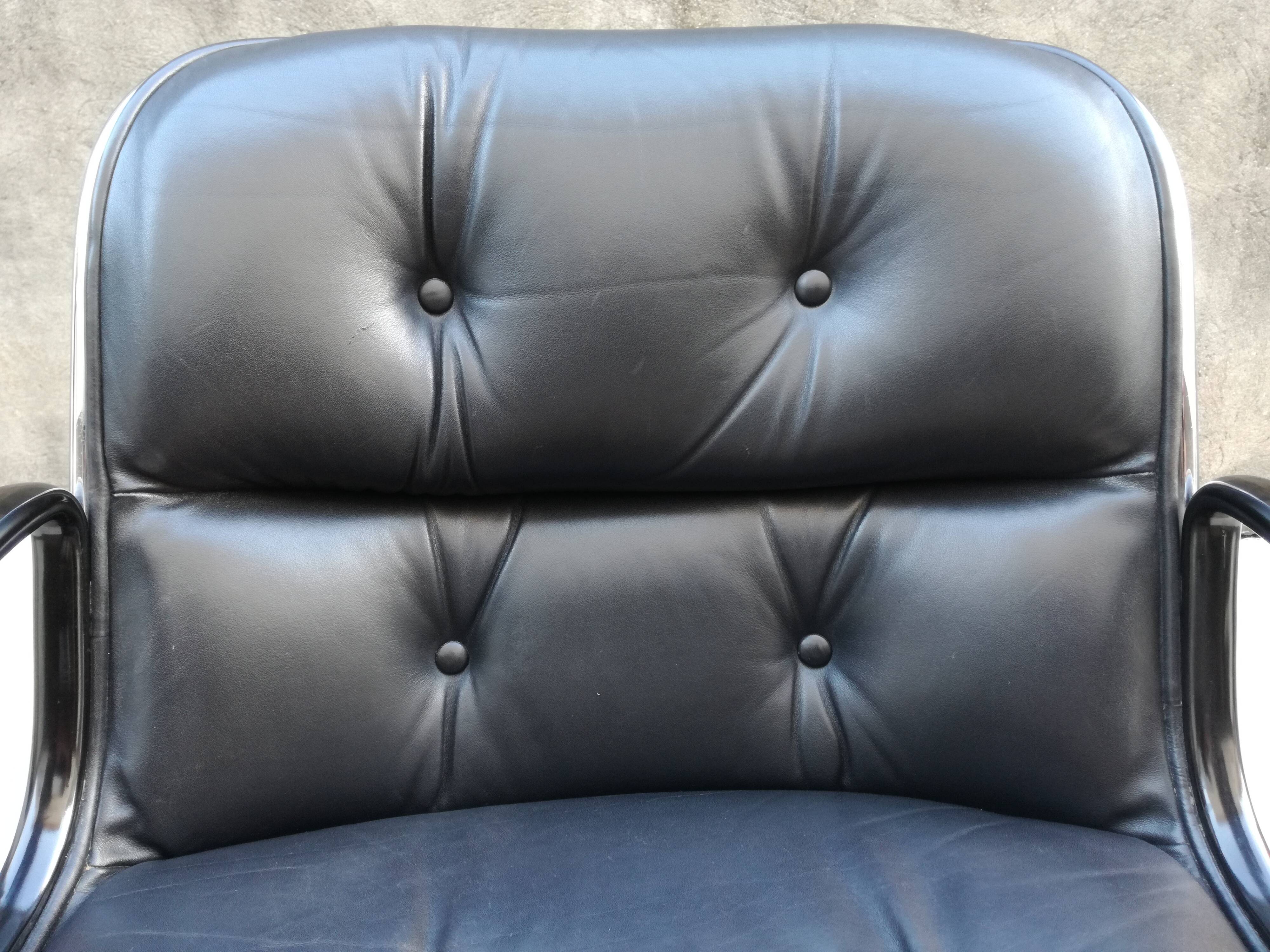 Executive model swivel chair by Charles Pollock edited by Knoll, 1970s