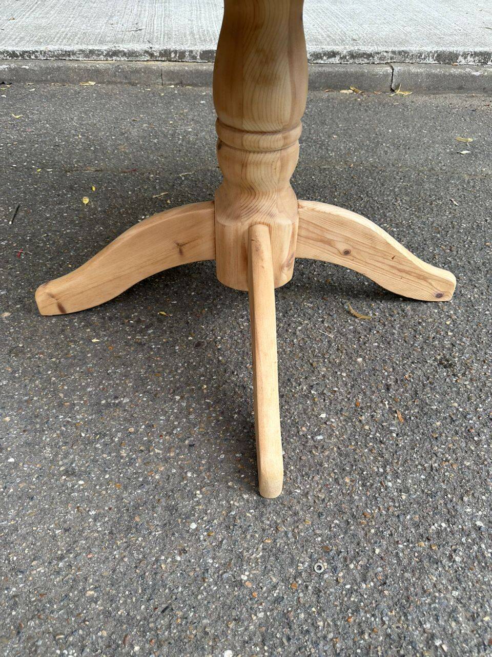 Table de repas ronde extensible en bois massif brut