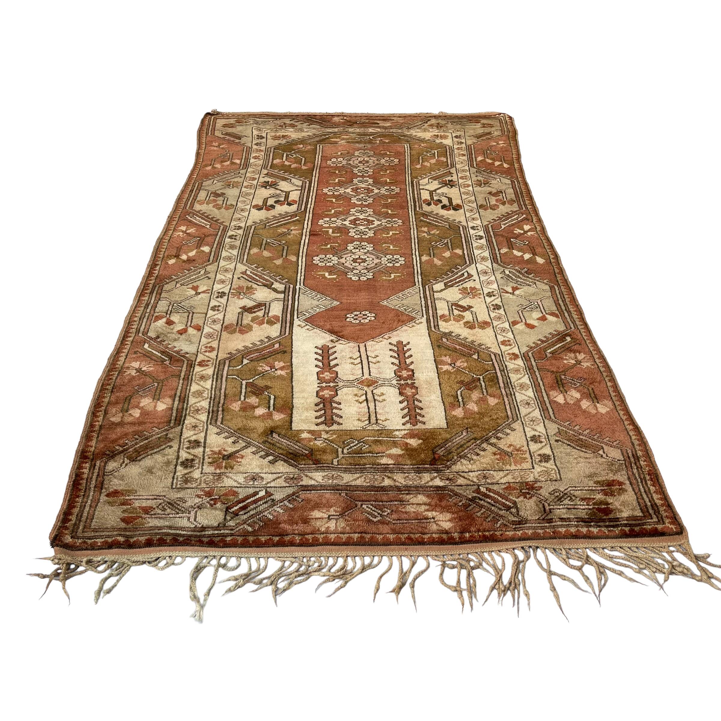 Vintage Turkish Milas Rug , 250 x 133 cm