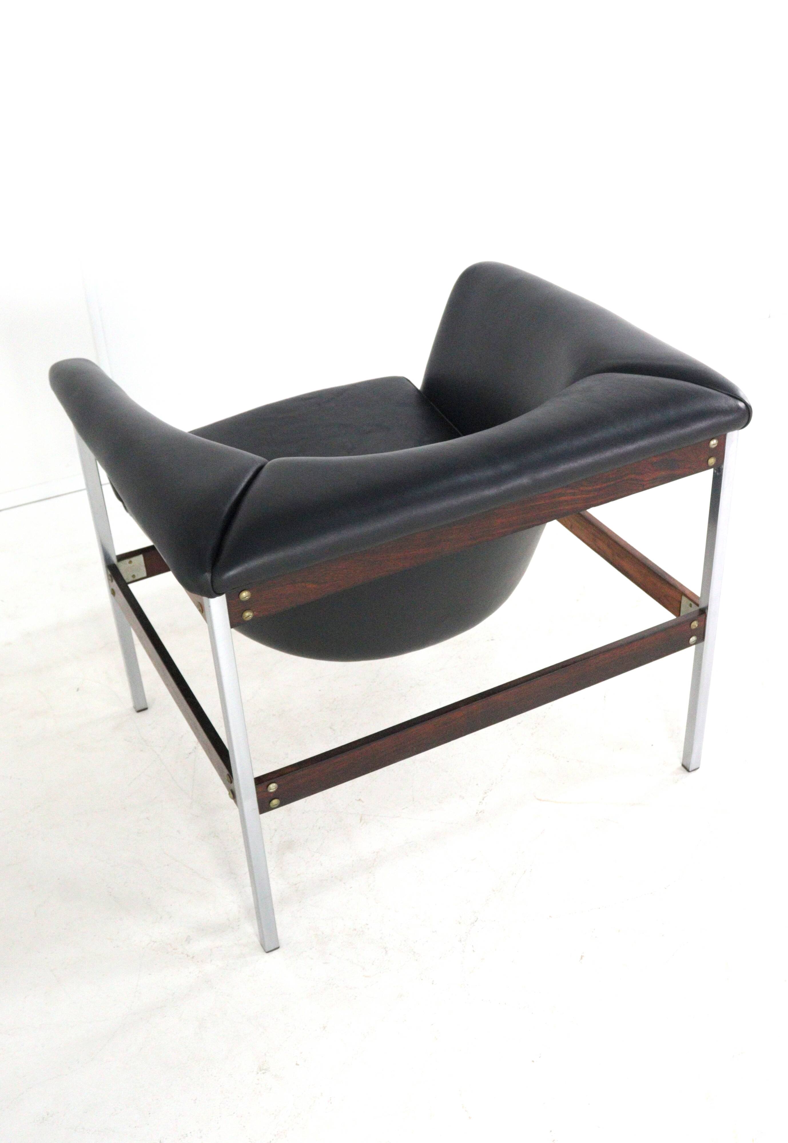 Geoffrey Harcourt for Artifort armchair model 042 - dutch design - restored