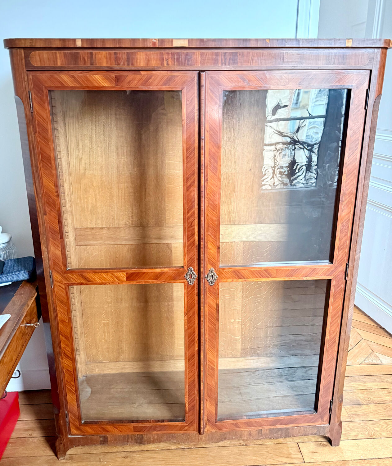 Solid wood display cabinet - walnut veneer