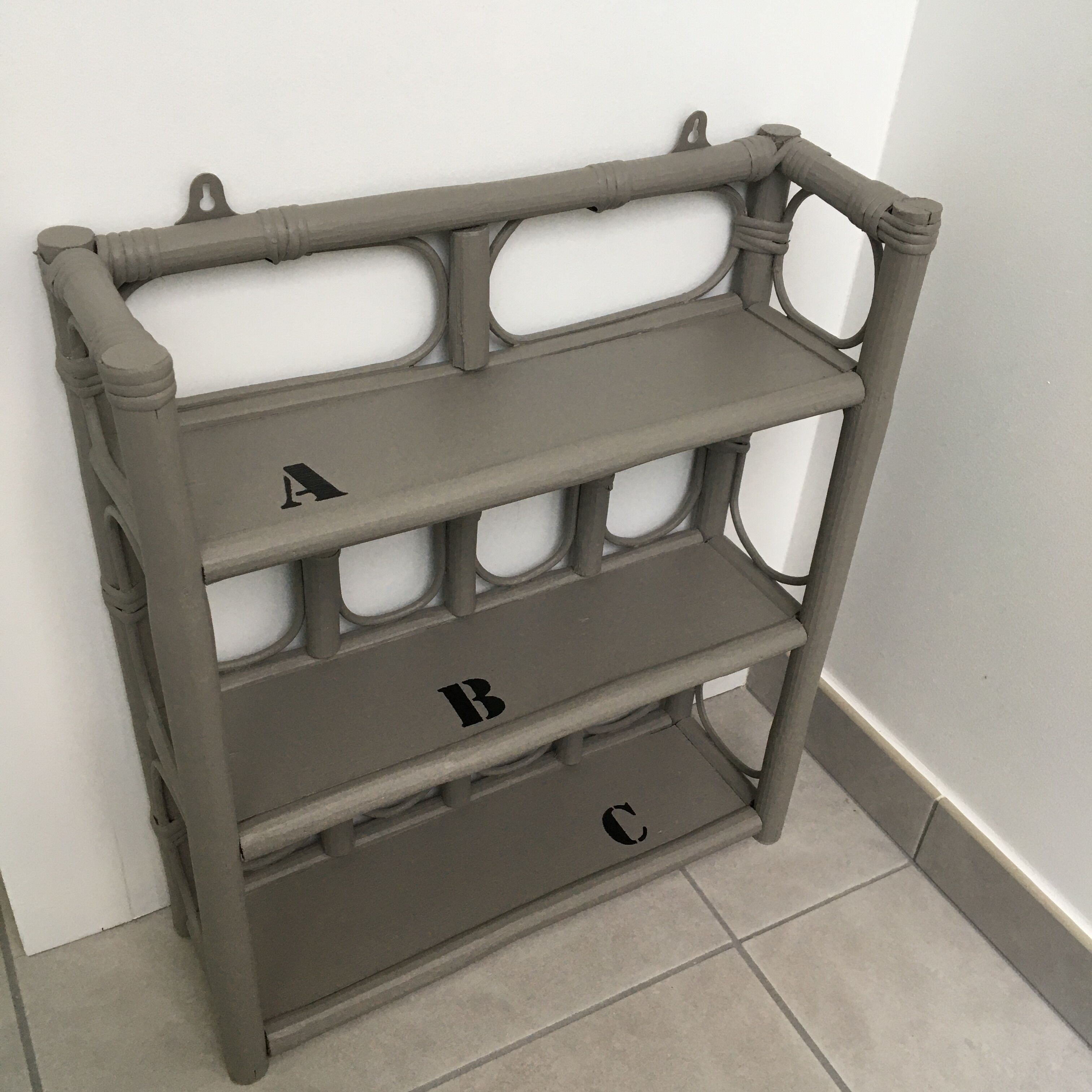Wall pad rattan gray ash