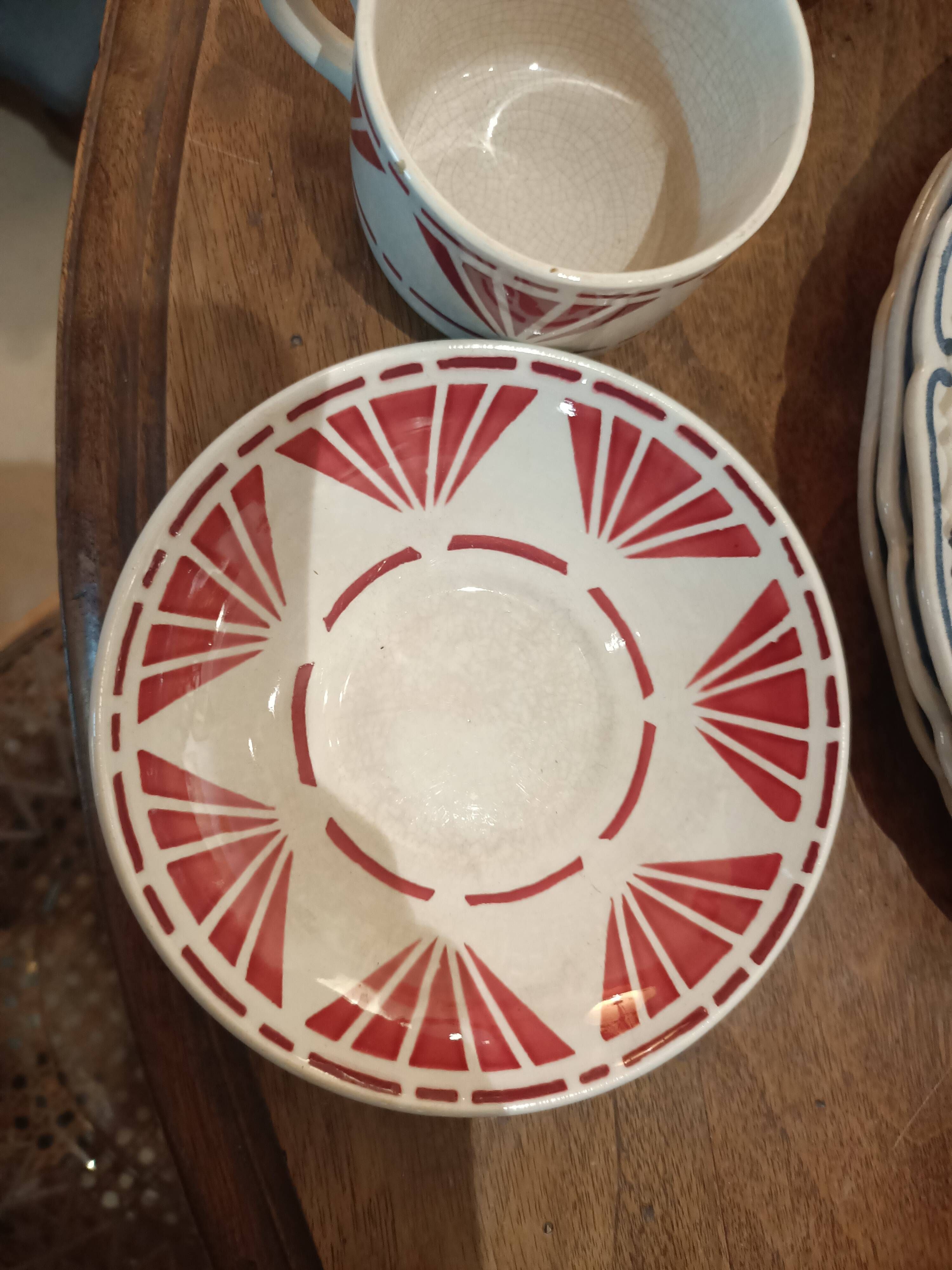 Lot de deux tasses avec soucoupes