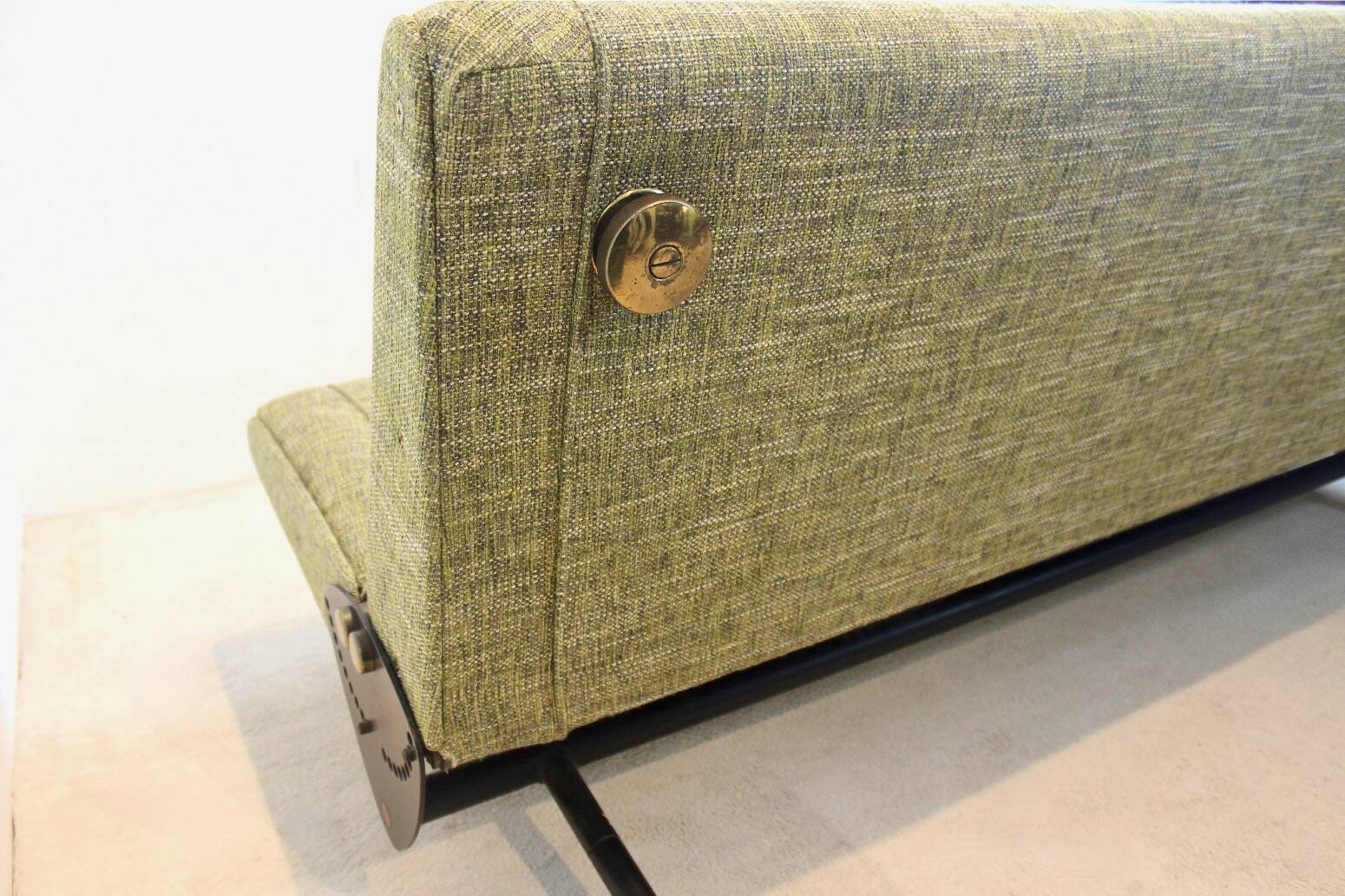 Canapé-lit D70 par Osvaldo Borsani pour Tecno, 1954