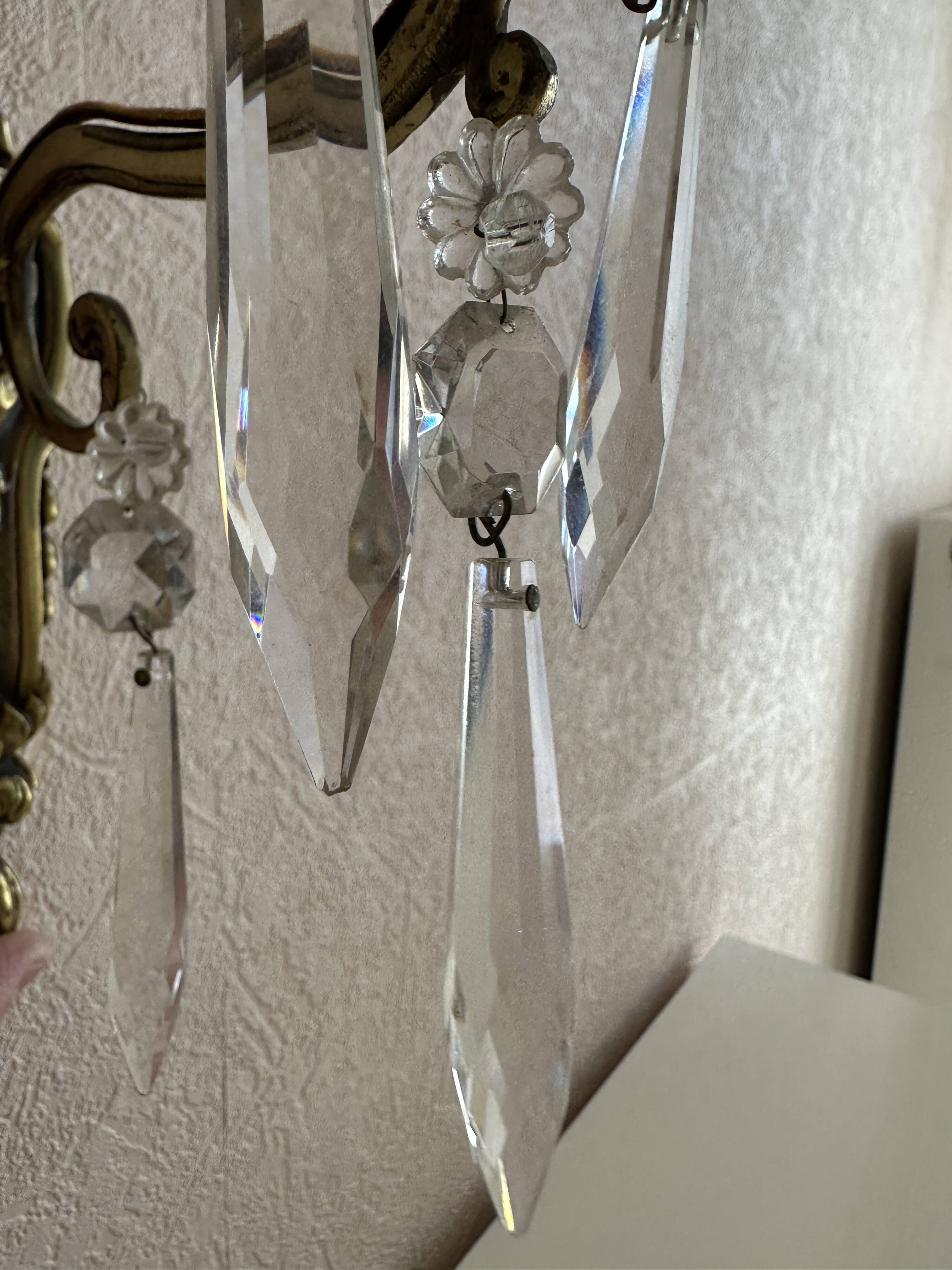 Pair of bronze wall lights with crystal pendants – Louis XV style