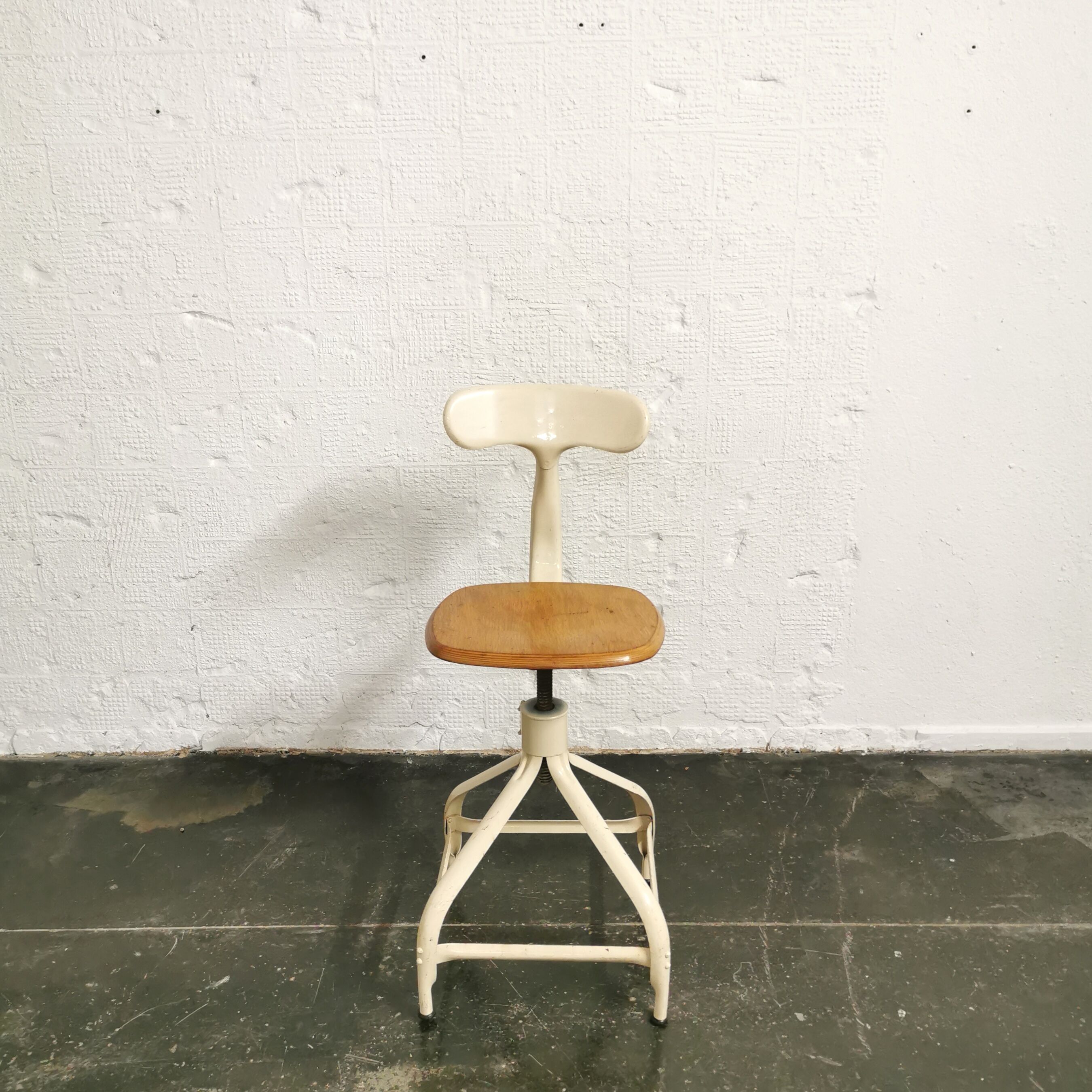 Wooden sitting workshop chair, Nicolle, 1960