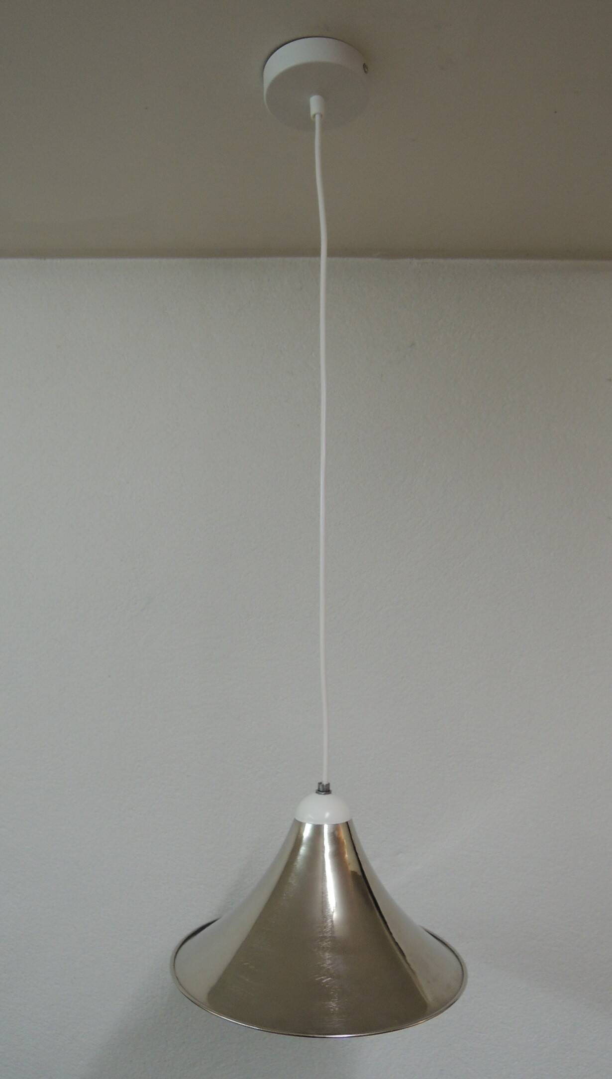 Metal suspension
