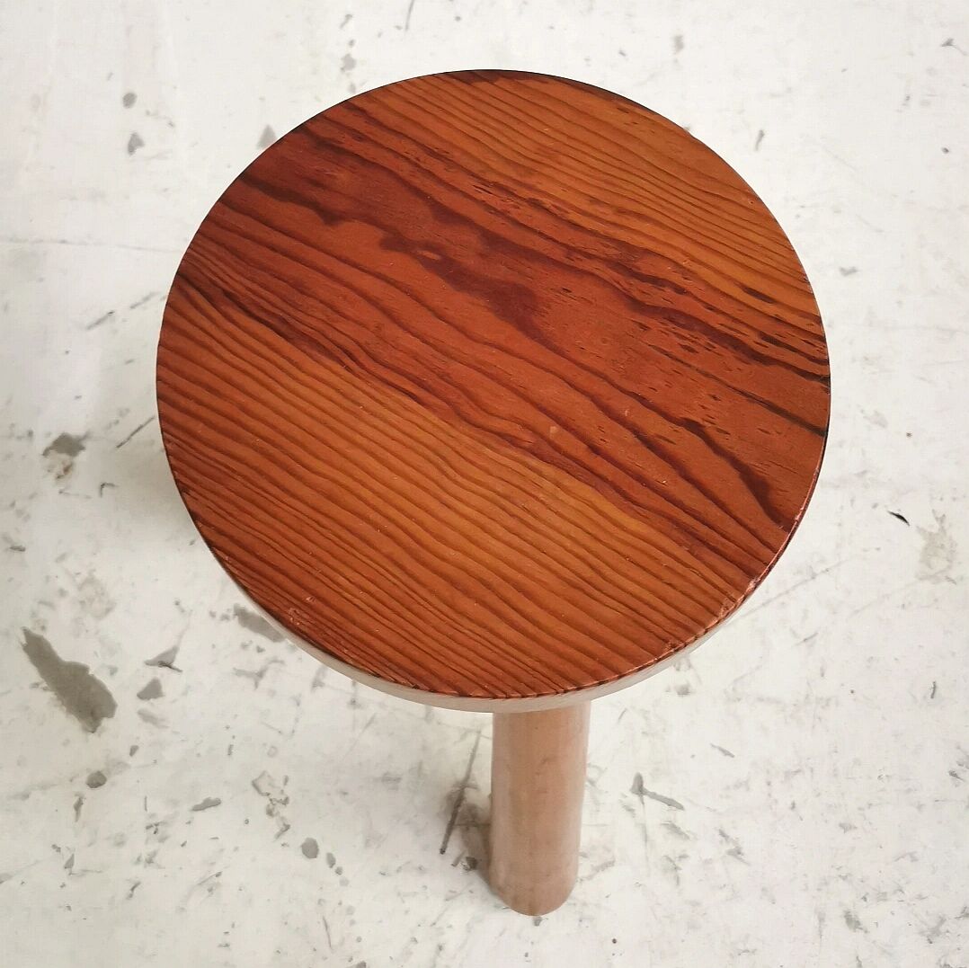 Tabouret tripode en pin massif