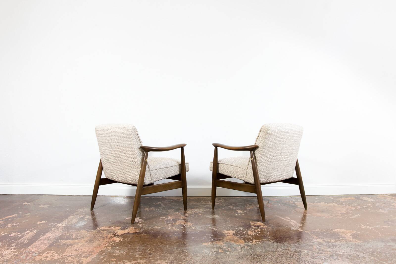 Pair of GFM-87 armchairs by Juliusz Kędziorek, GFM, Poland, 1960s