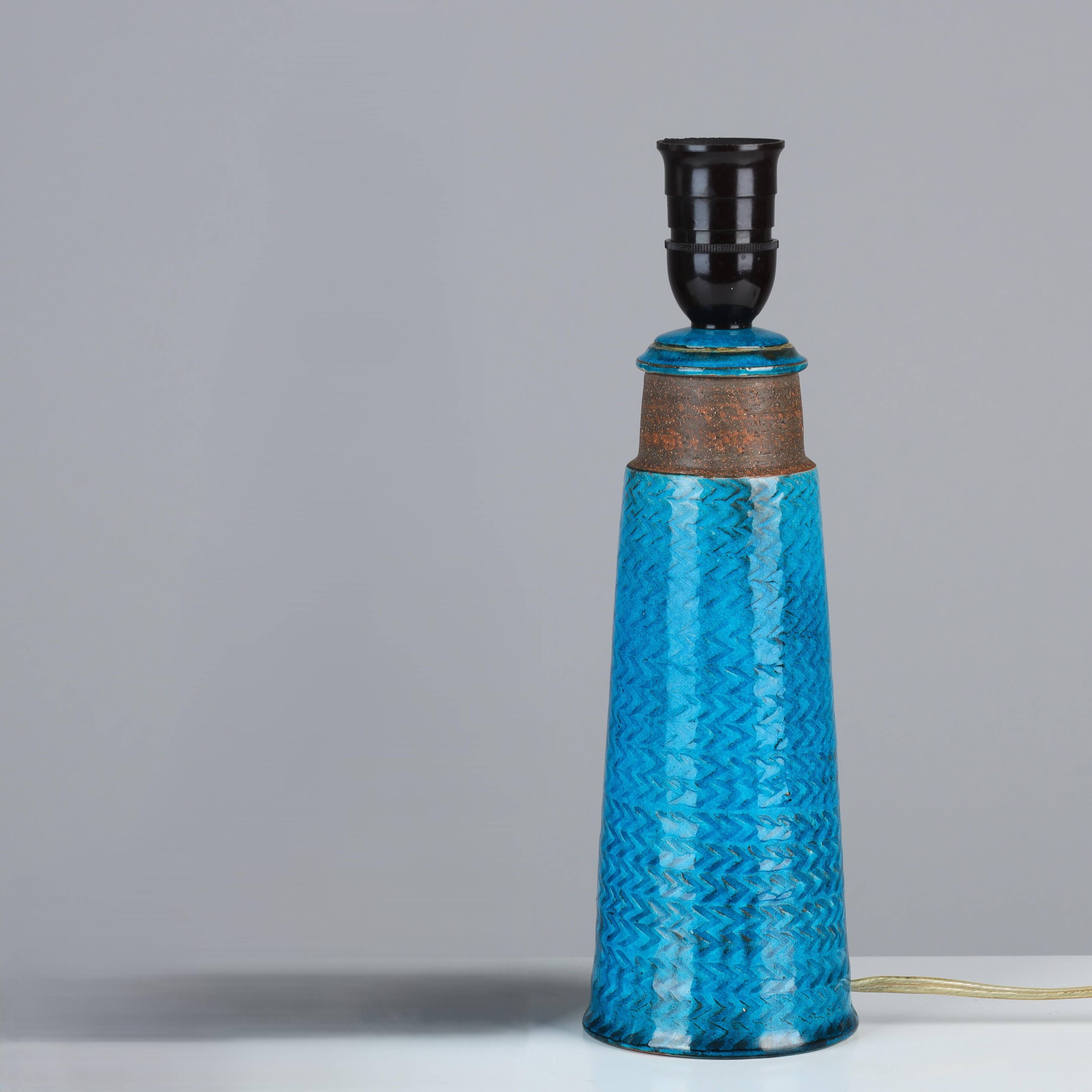 Nils Kahler table lamp in ceramic by Herman A. Kähler, Denmark, 1960 signed.