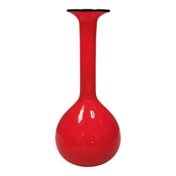 A beautiful, slender vase scandinavian 1970-80s