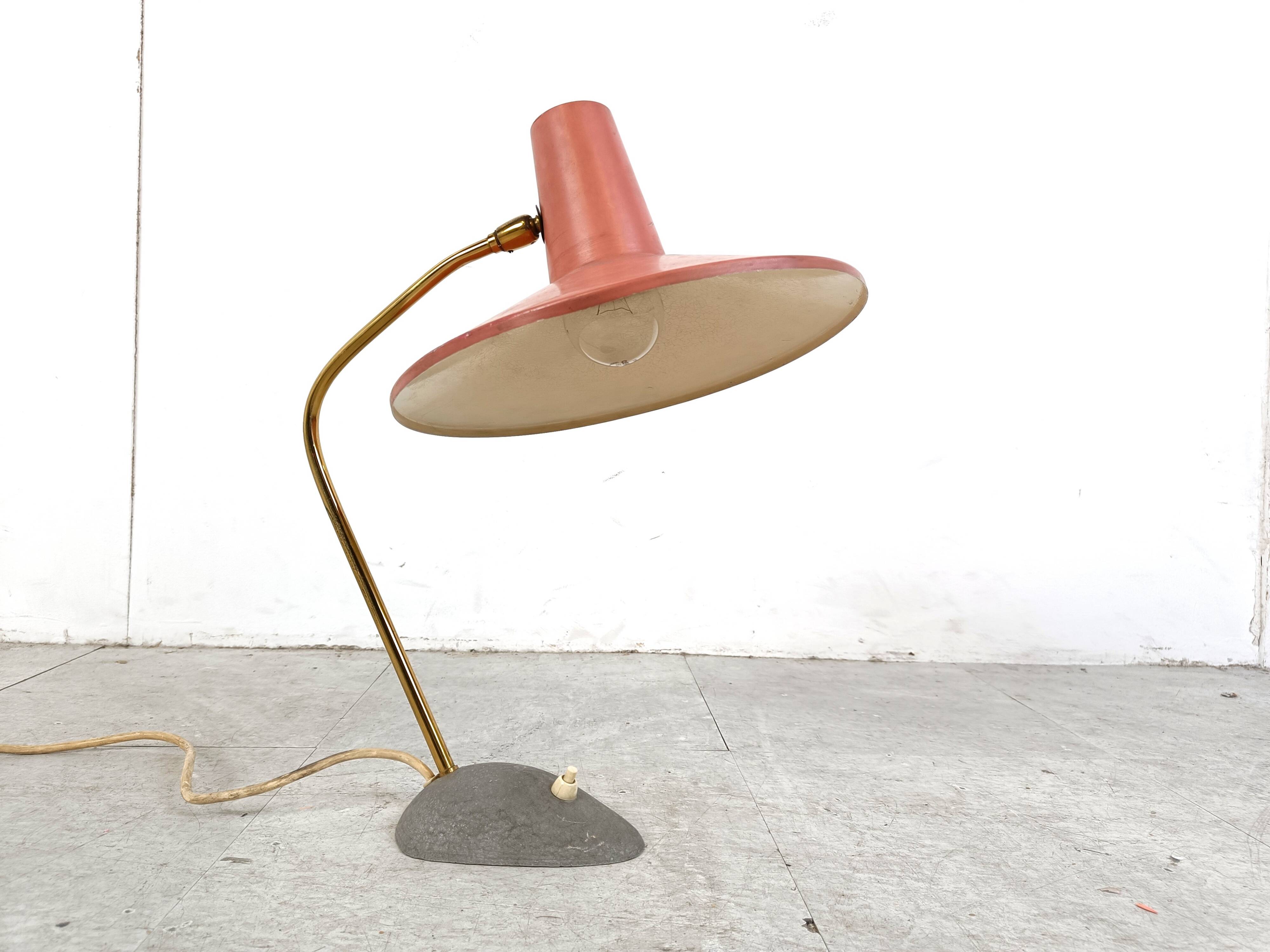 Lampe de table rose vintage, années 1950