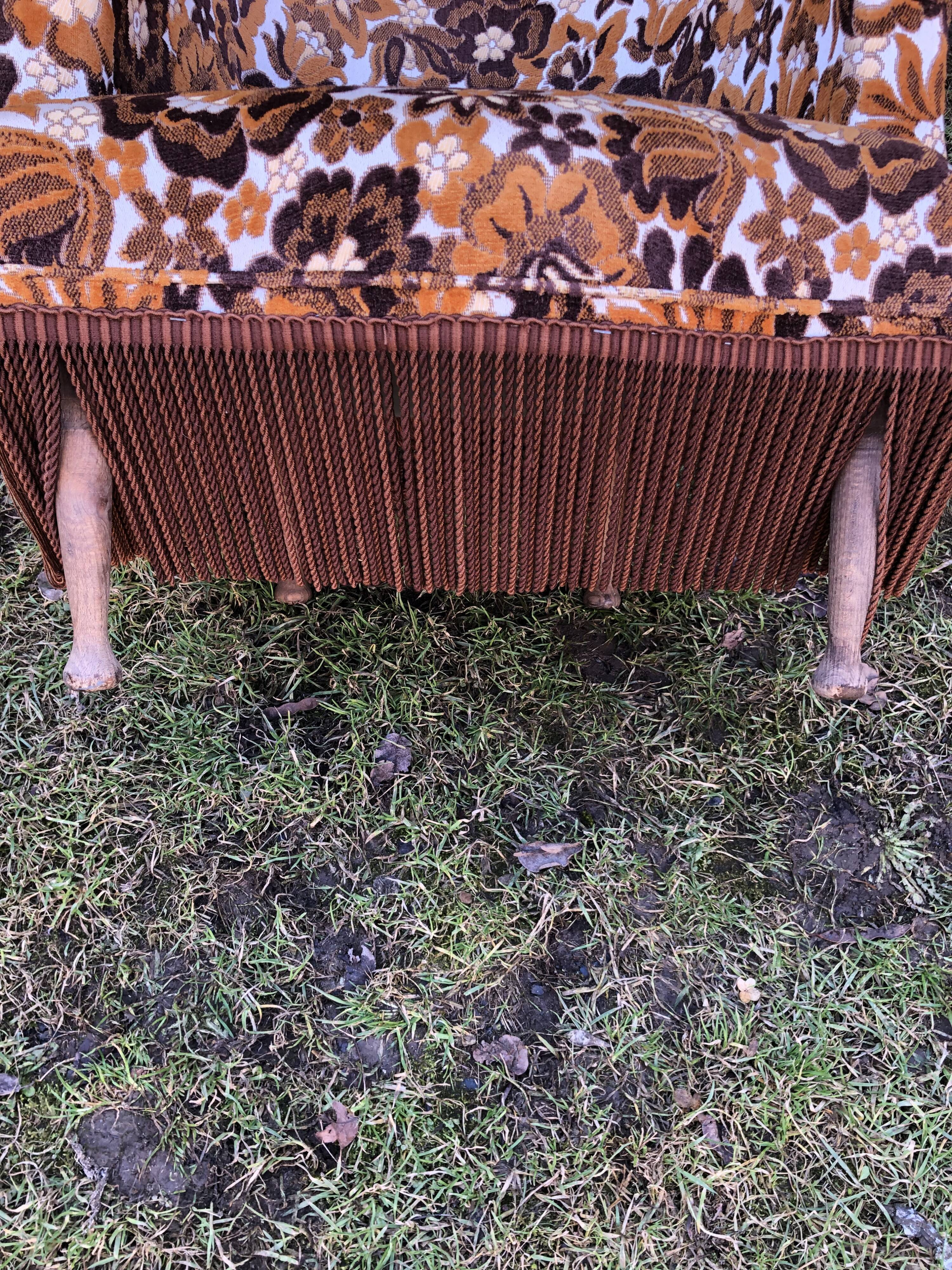 Toad chair and footrest set