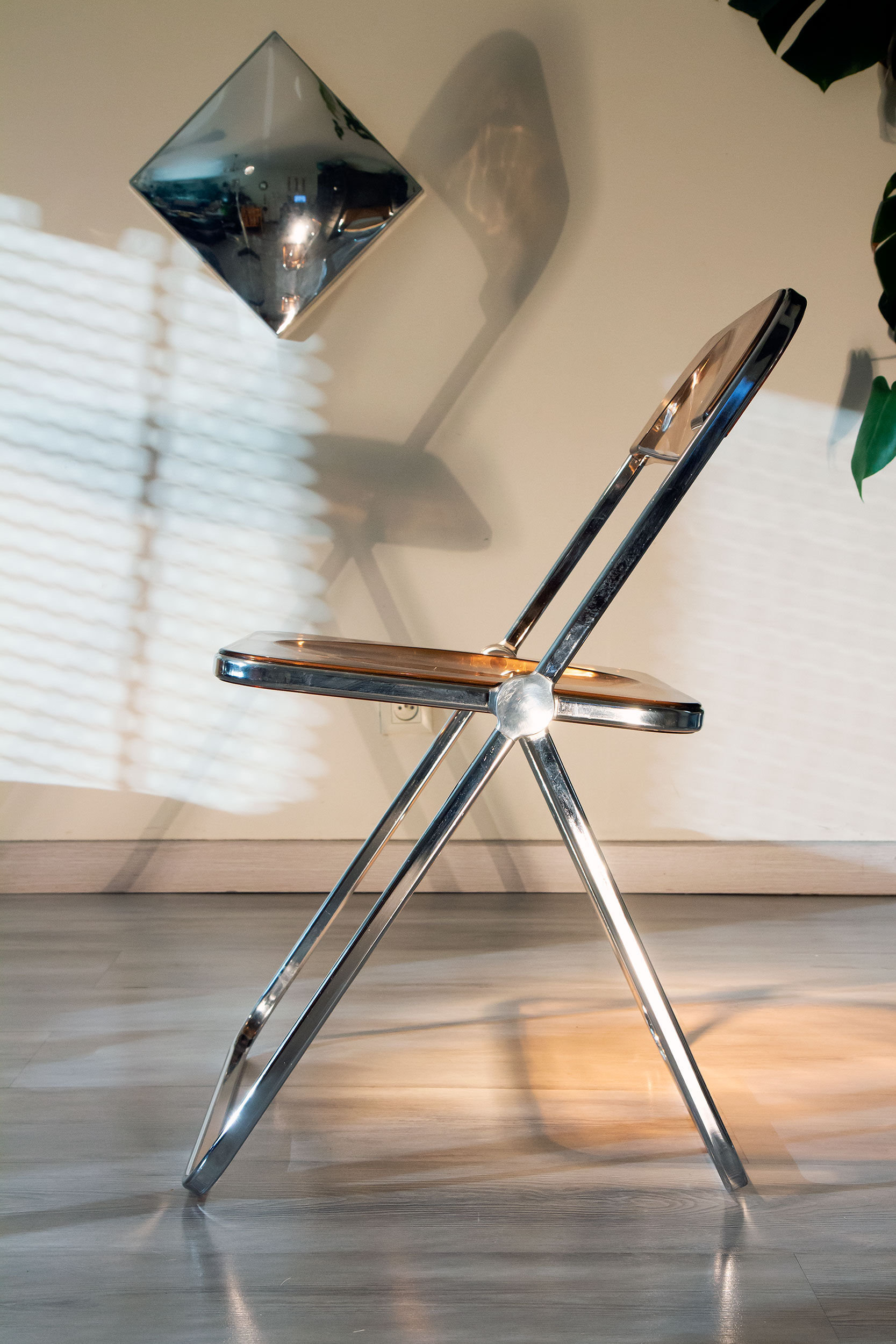 Plia chair by Giancarlo Piretti edited by A.Castelli