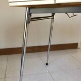 Extendable table and 2 formica chairs