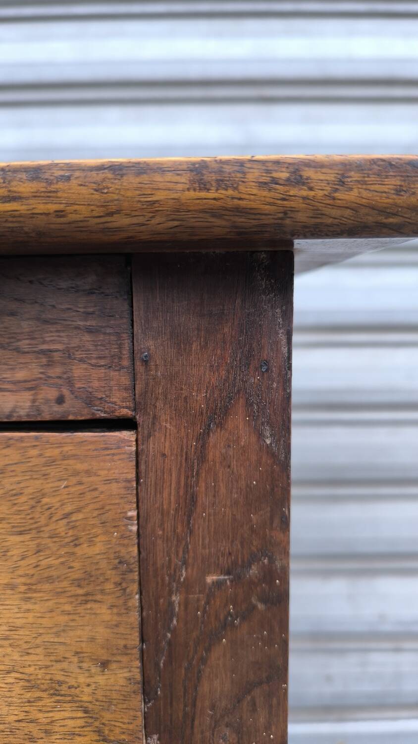 Rustic chest of drawers in solid oak 1950