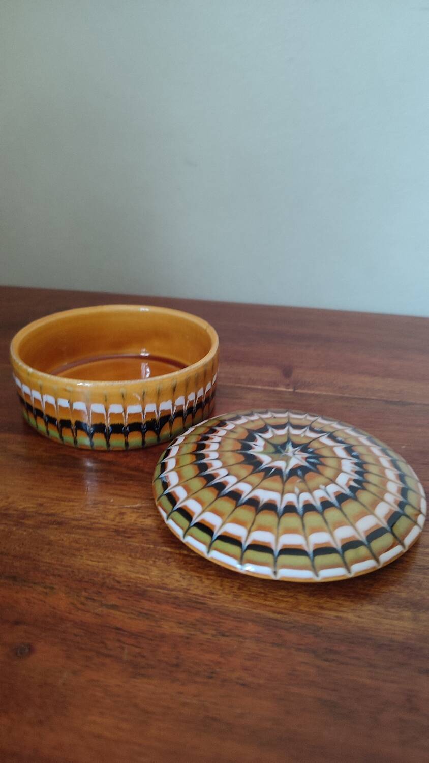 Art Deco ceramic jewelry box with spiral pattern