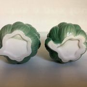 Paire de vases artichauts barbotine