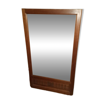 Miroir avec contour en bois
