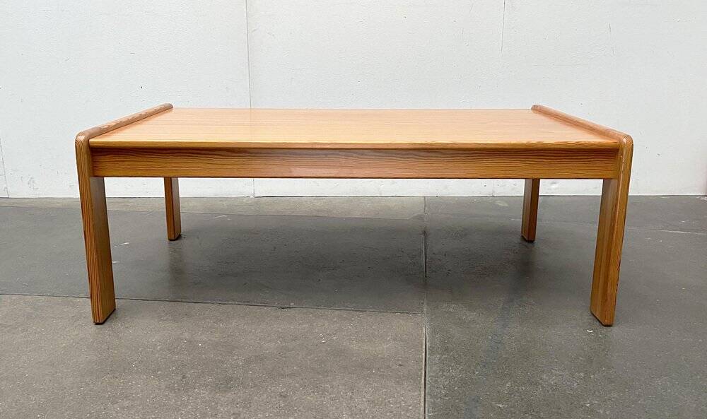 Vintage coffee table in Swedish pine by Yngve Ekström for Swedese, 1970s.
