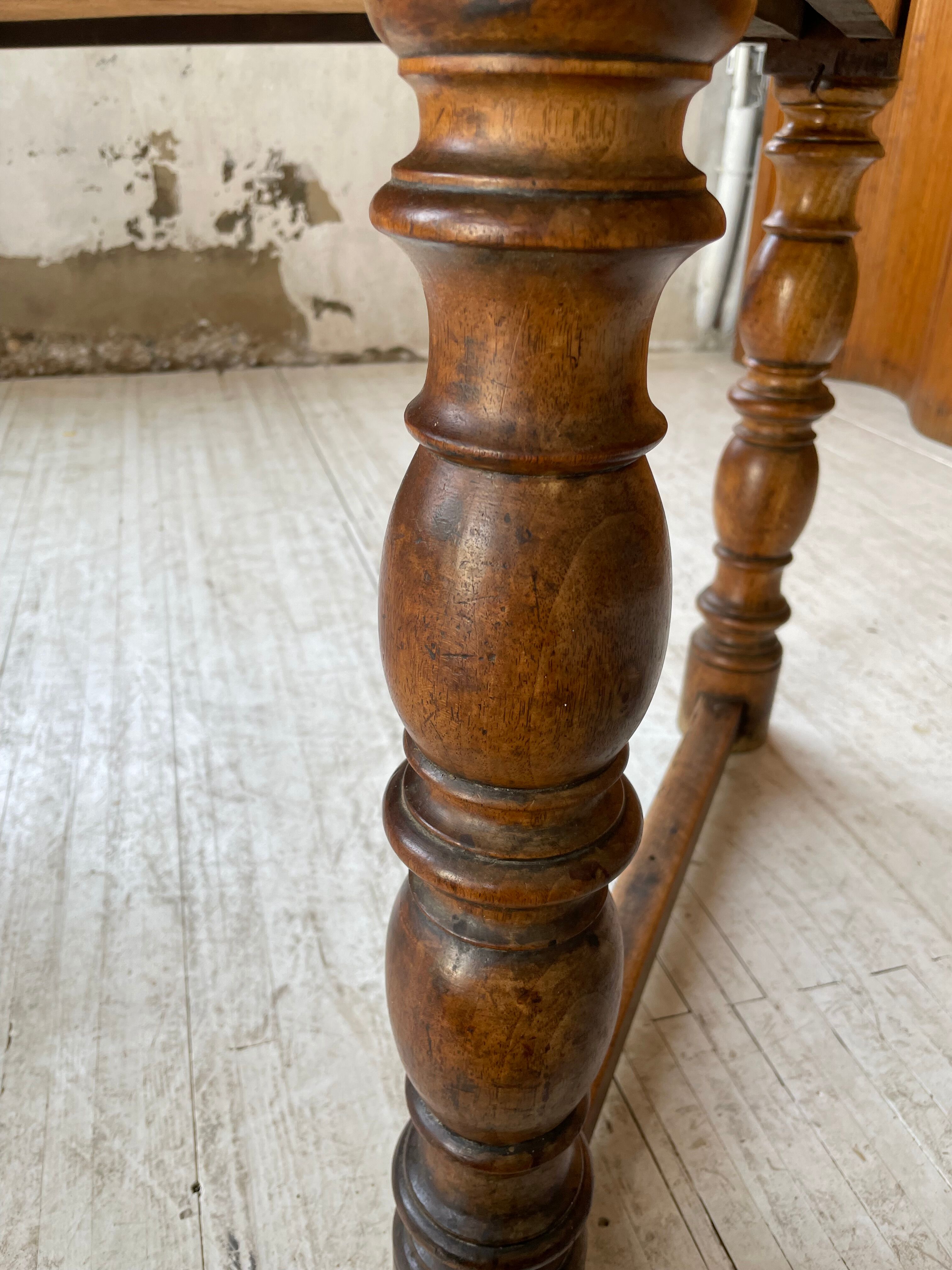 Table of draper firm walnut 260cm