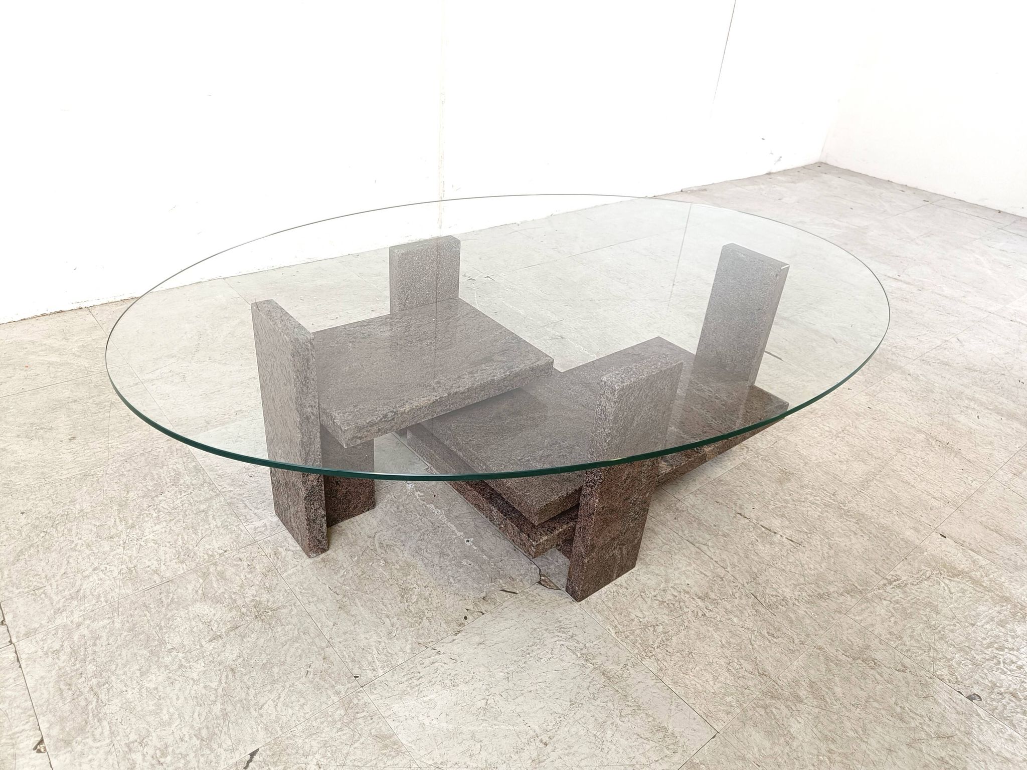 Table basse vintage en granit par Willy Ballez, 1970