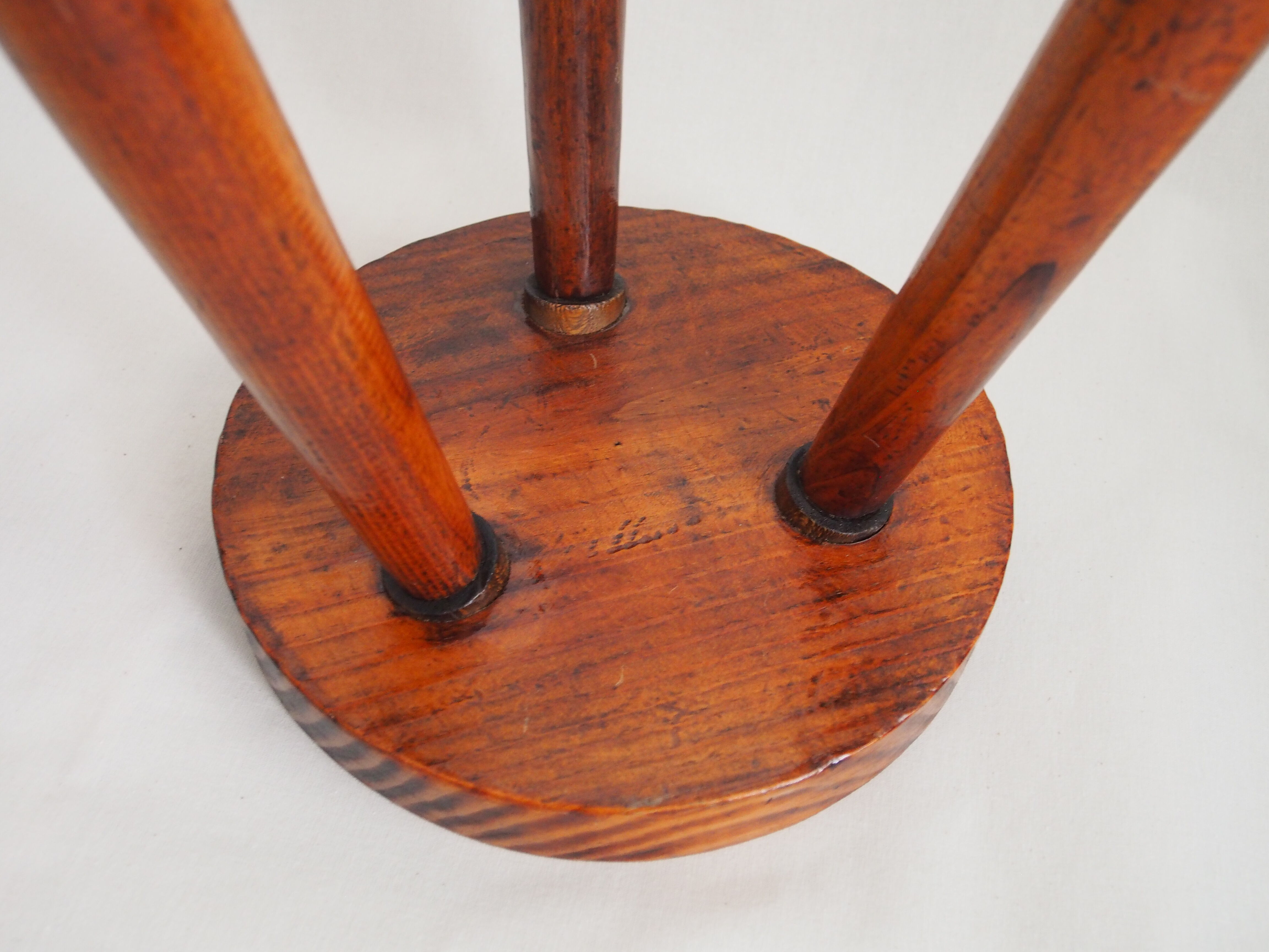Elephant-footed tripod stool
