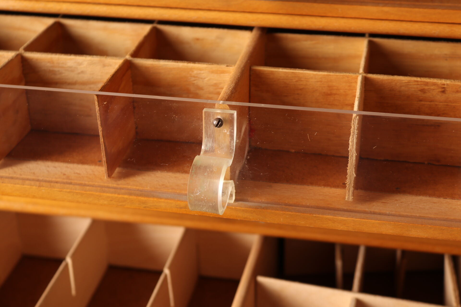 Xl vintage haberdashery 'tubor tubca' by poreye & fils - belgium - 1950's