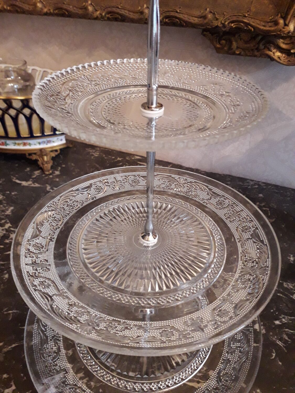 Cake display