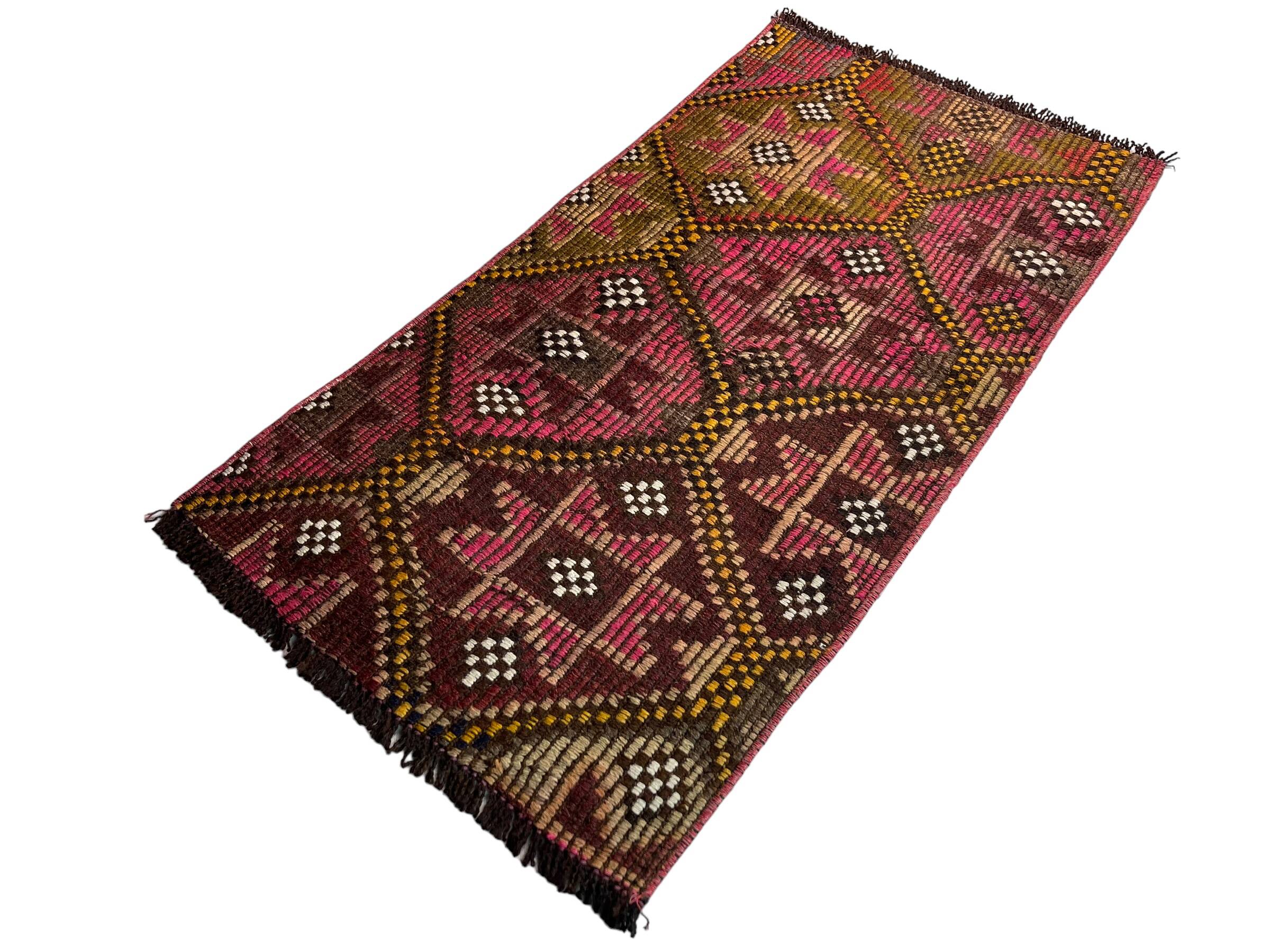 Vintage turkish kilim rug, 103 x 54 cm