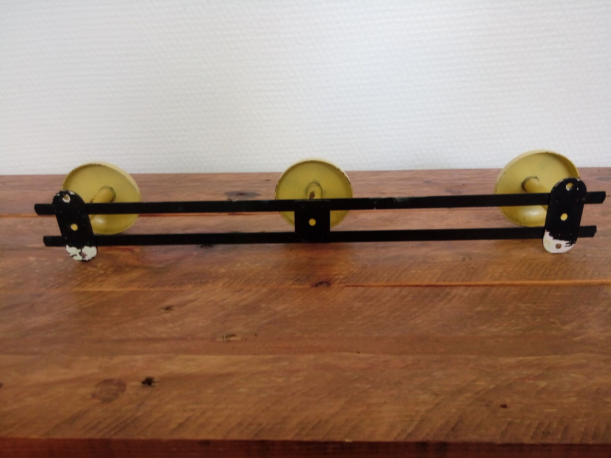 Wall coat hanger-3 metal hooks-Black & Yellow-years 50 rockabilly-vintage French