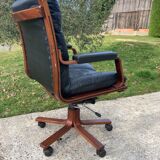 Scandinavian office chair