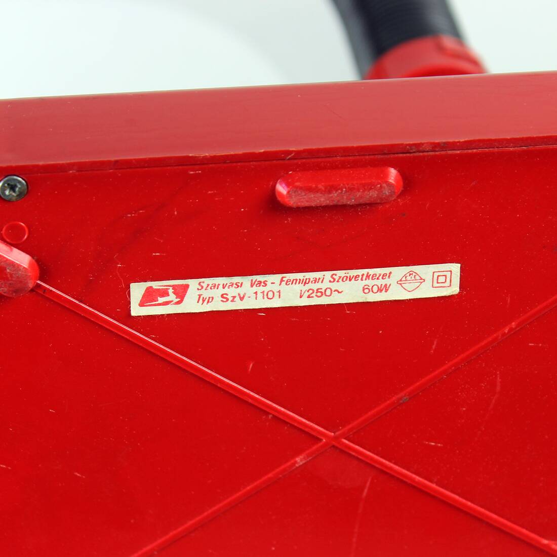 Lampe de table rouge Space Age en plastique, Hongrie 1960