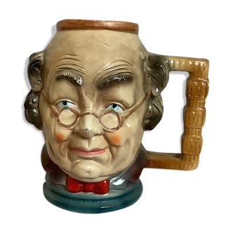 Mug professeur un savant à lunettes et noeud papillon