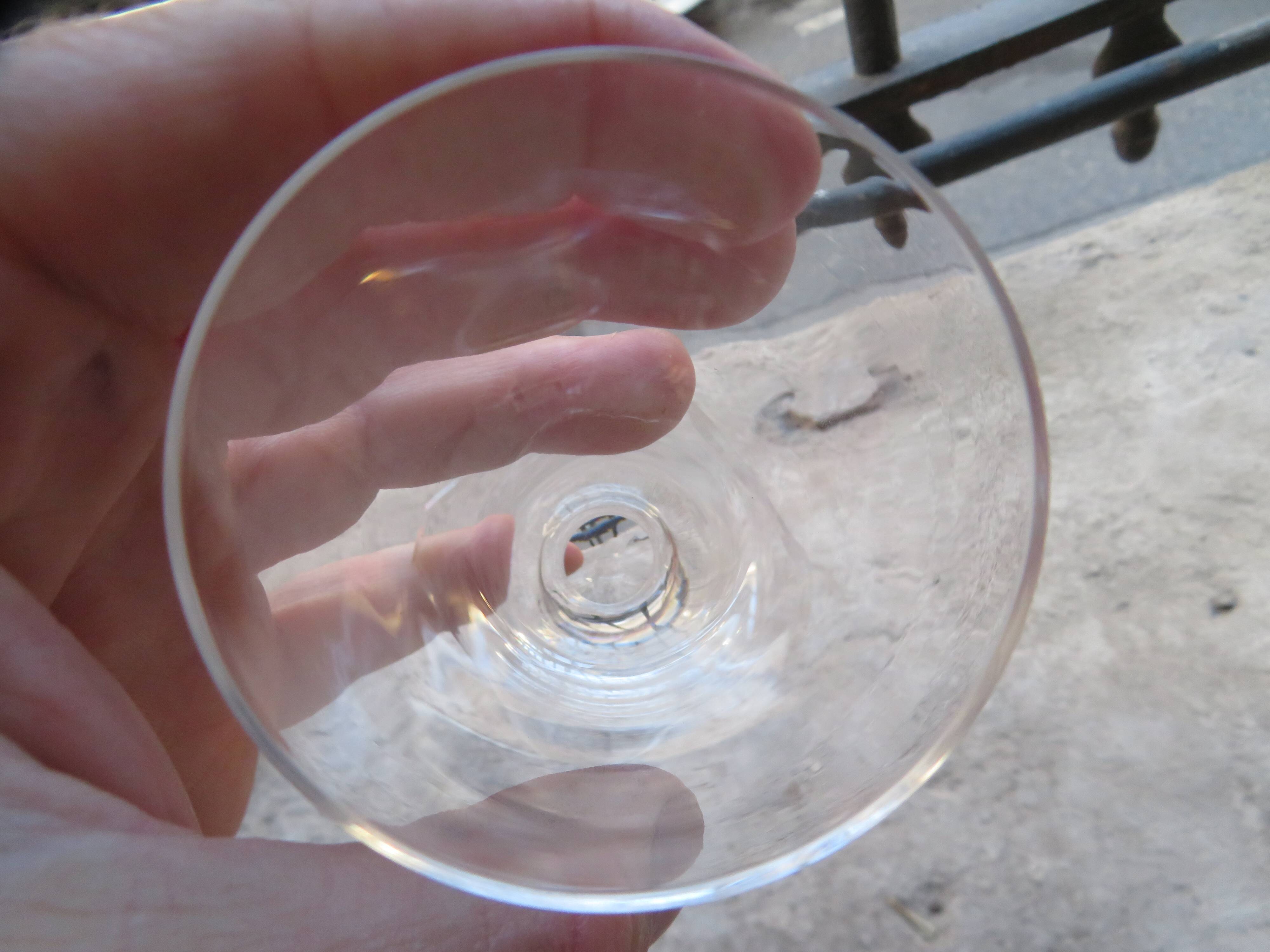 3 white wine glasses 11cl Daum crystal with square art deco base h 9.3cm