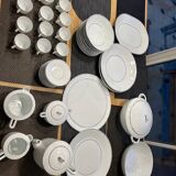 Bernardaud Limoges table service platinum model, 45 pieces