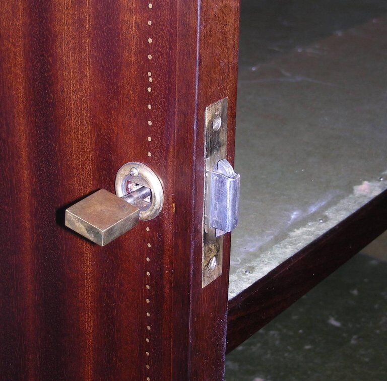 Showcase André Sornay Sapele mahogany art deco around 1935