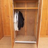 Armoire parisienne
